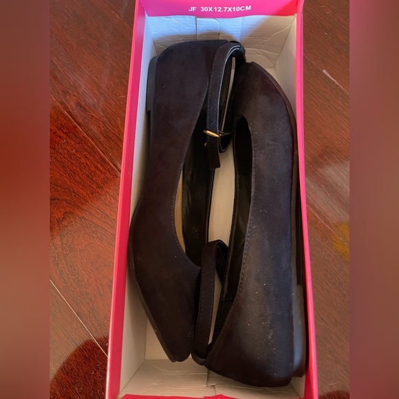 Black Flats with Ankle Straps (JUSTFAB) - Picture 2 of 2